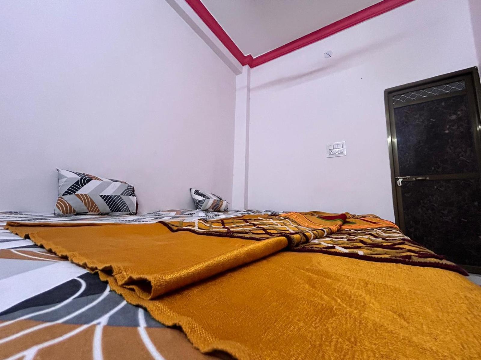 Homestay Aniruddha *